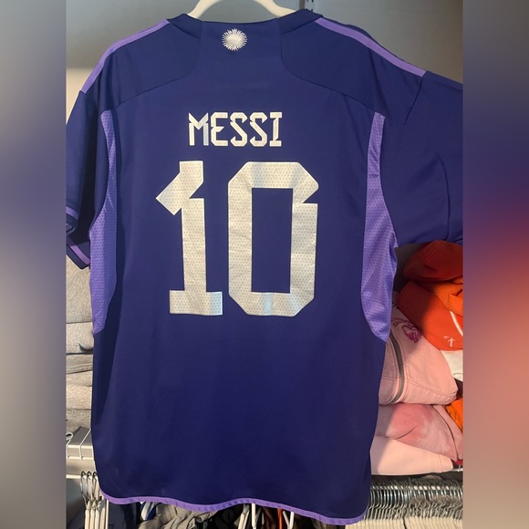 Adidas Replica. Lionel Messi Argentina World Cup Winners Jersey Away - Picture 2 of 4